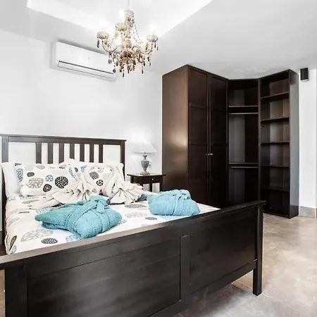 Playa Blanca Sleeps 10 Pool Air Con Wifi * Playa Blanca (Lanzarote)