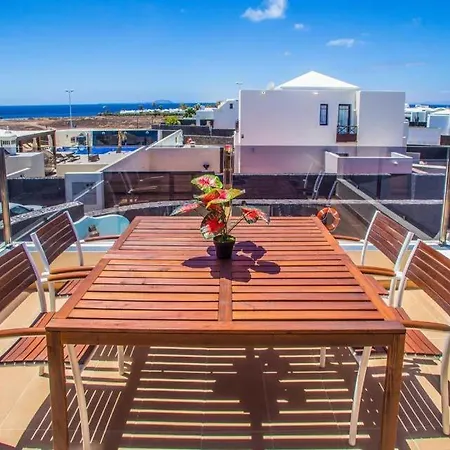 Villa Playa Blanca Sleeps 10 Pool Air Con Wifi