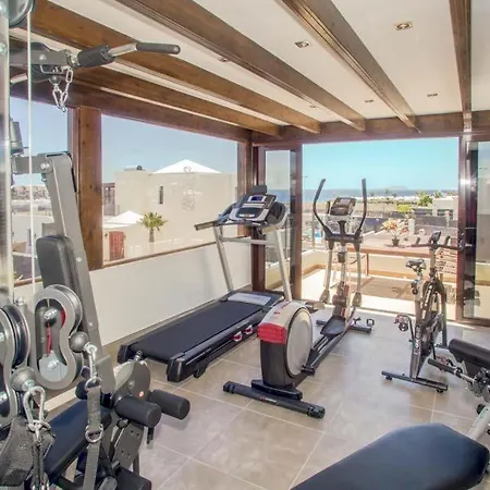 Villa Playa Blanca Sleeps 10 Pool Air Con Wifi